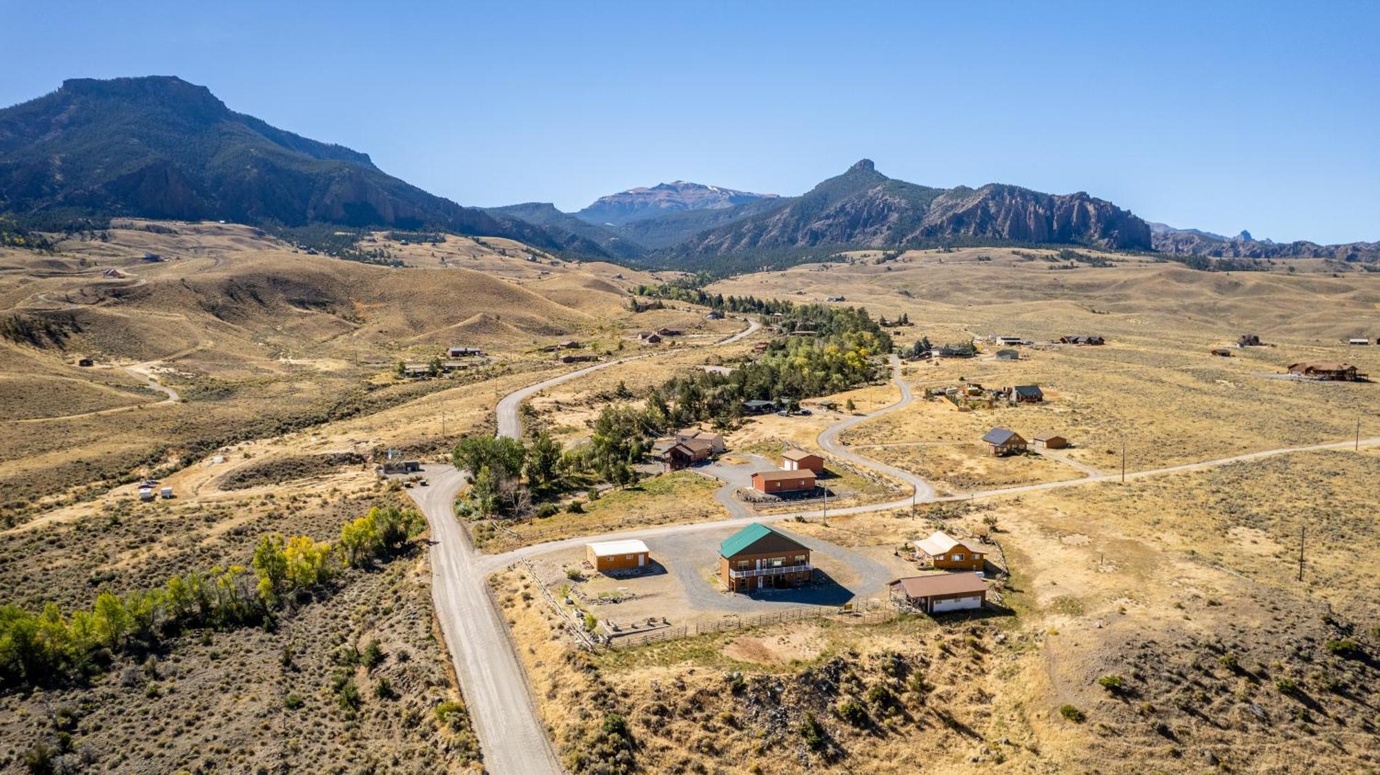 The Yellowstone - New! Prof Renovated, Wapiti Valley, Yellowstone Villa Exterior photo