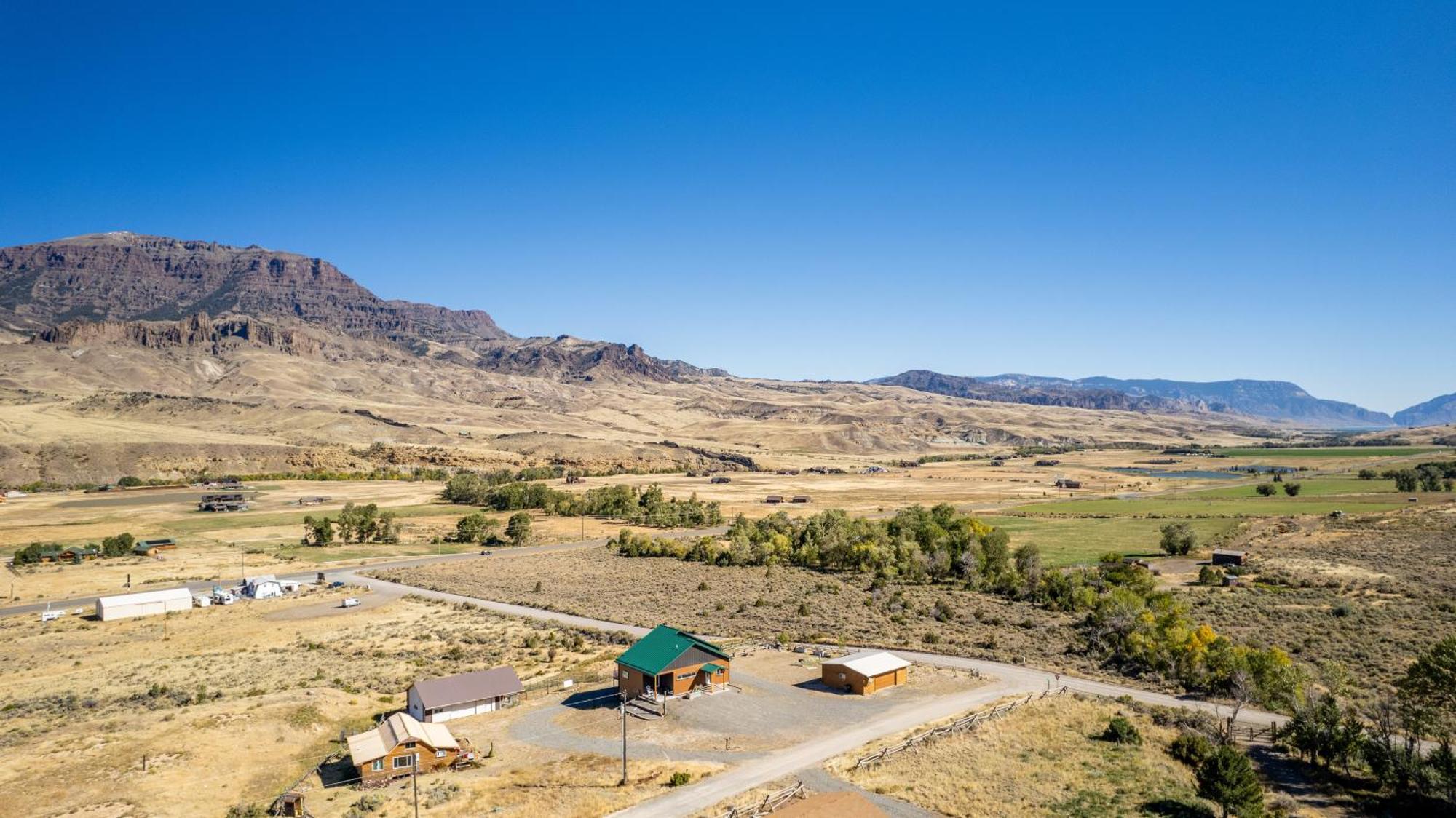 The Yellowstone - New! Prof Renovated, Wapiti Valley, Yellowstone Villa Exterior photo