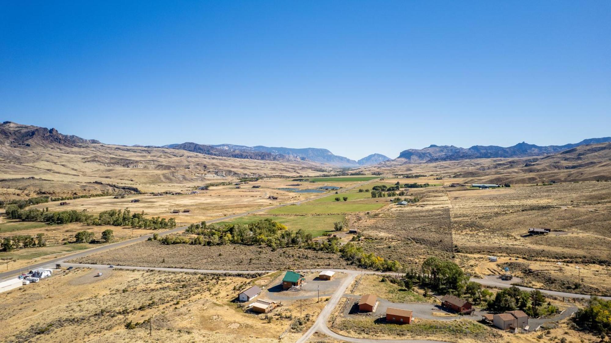 The Yellowstone - New! Prof Renovated, Wapiti Valley, Yellowstone Villa Exterior photo