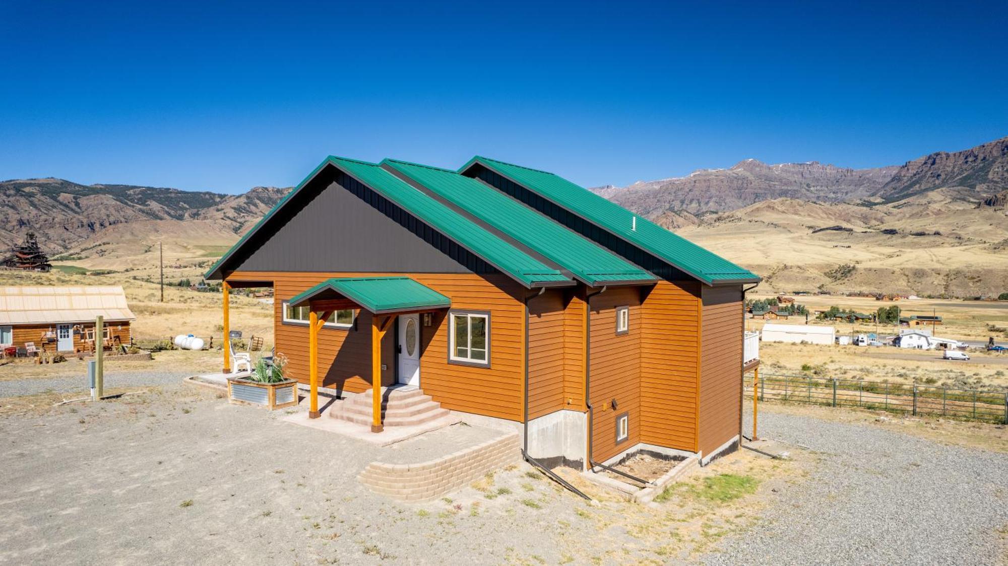 The Yellowstone - New! Prof Renovated, Wapiti Valley, Yellowstone Villa Exterior photo